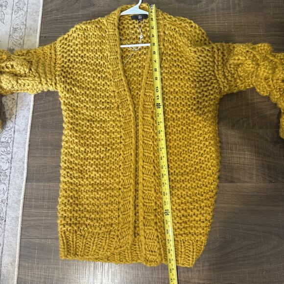 Misguided Sweater Womens Small Oversized Mustard Pom Pom Sleeves Pullover NEW - Picture 6 of 6